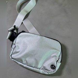 LULULEMON EVERYWHERE BELT BAG